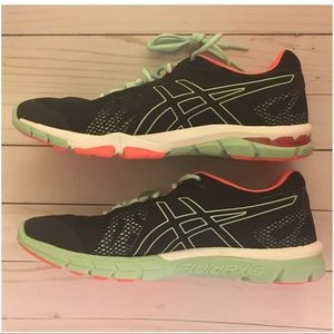ASICS - Sneakers (Size 10) NWOT
